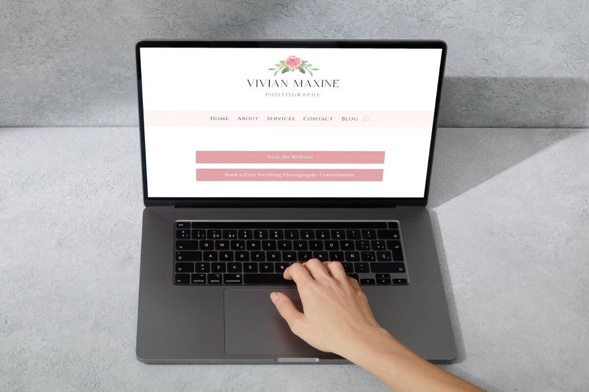 Full-width button in Divi, website example